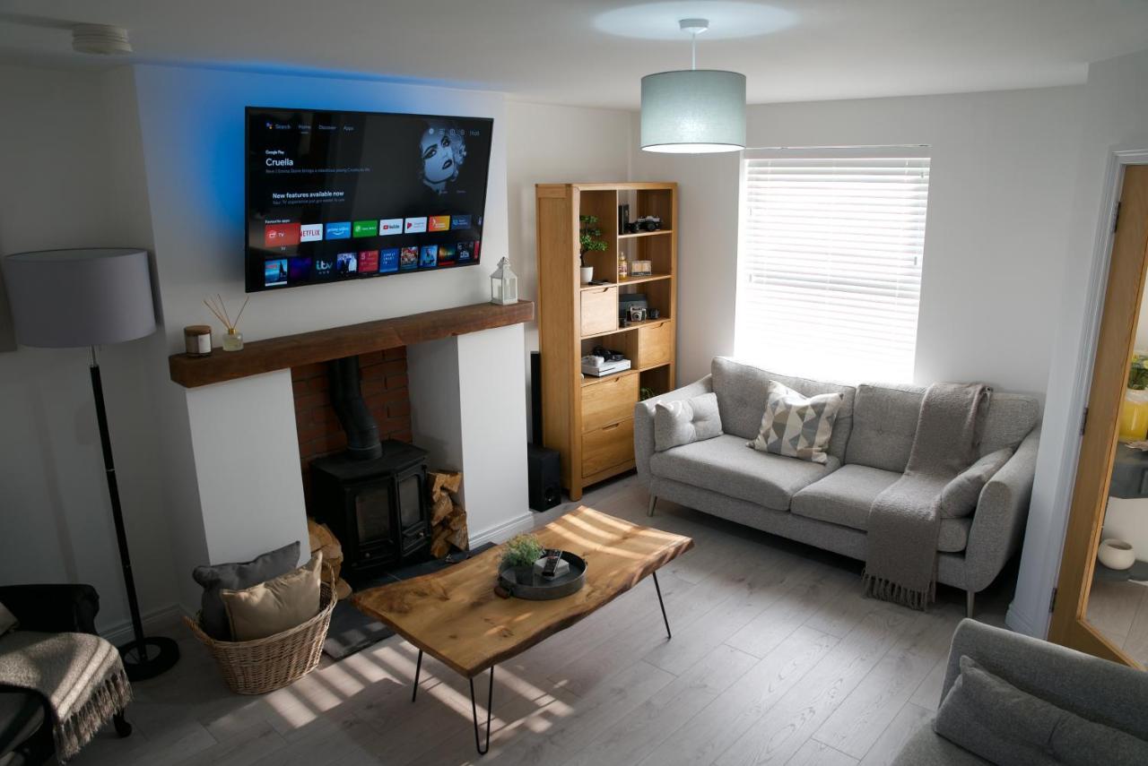 Modern 3 Bedroom Coastal Home 뉴리 외부 사진